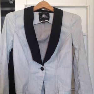 Jean jacket with black collar